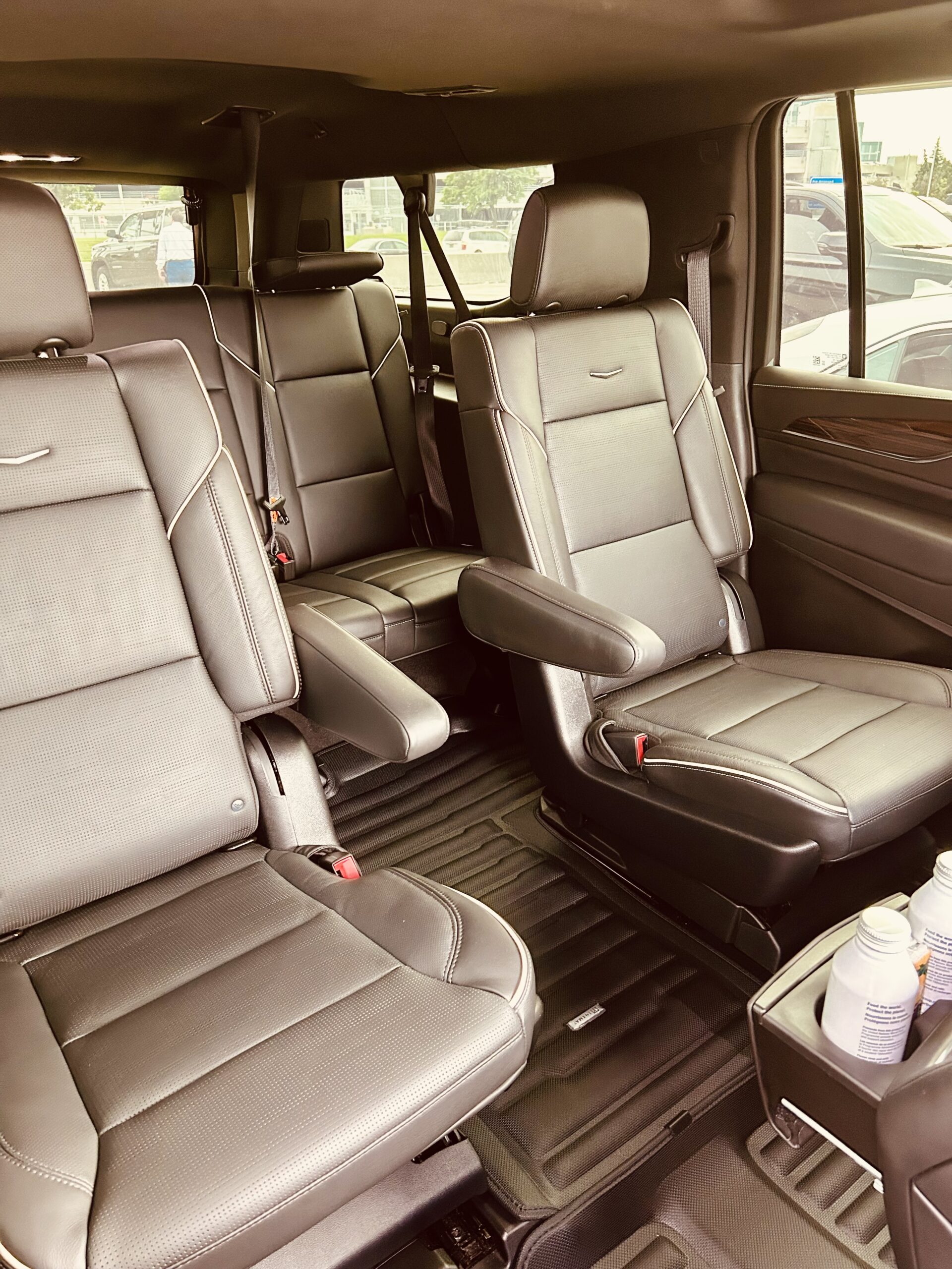 Luxury SUV Image 4
