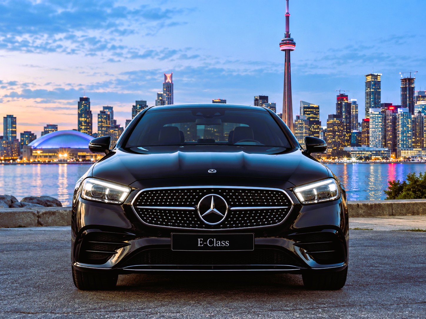 Business Class Luxury Sedan
